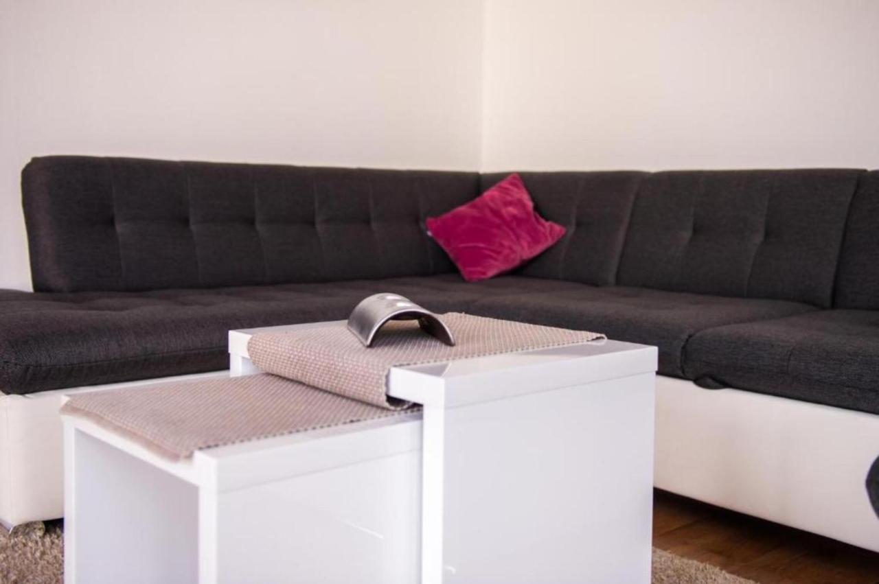 Cartolina Di Mare Apartment Podstrana Luaran gambar