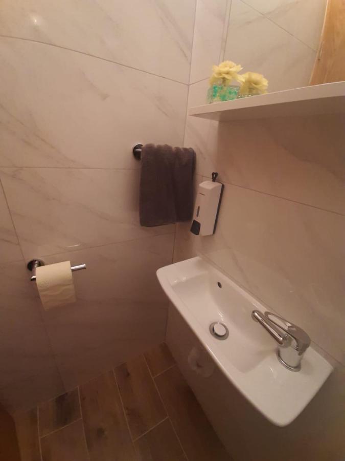 Cartolina Di Mare Apartment Podstrana Luaran gambar
